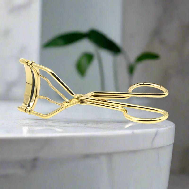Eyelash Curler by GlindaWand